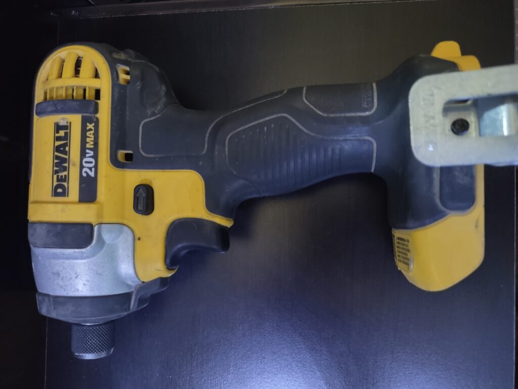 photo of the side of the brushless impact driver